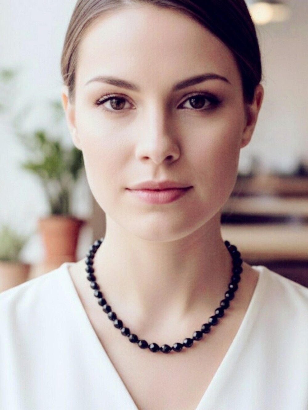 Elegant Black Glass Faceted Beaded Necklace